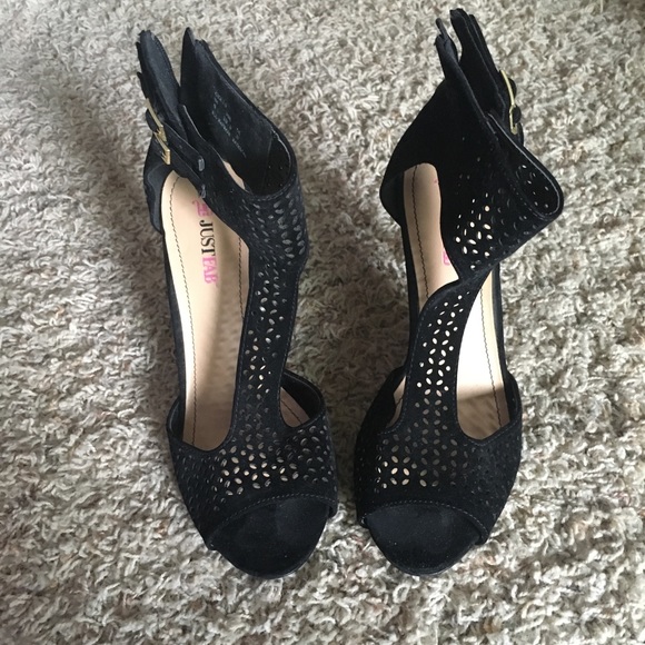 Black T-Strap suede heels - Picture 3 of 3